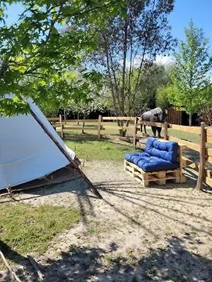 Campeggio Blue Tipi Bouglon